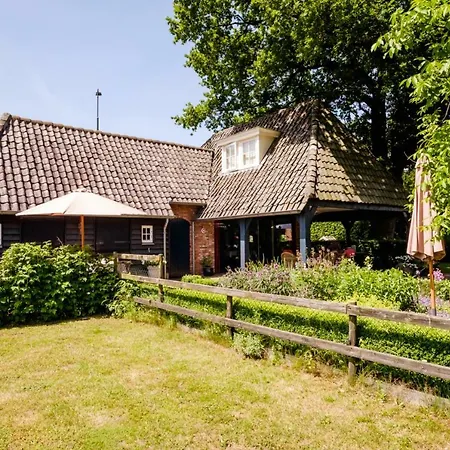 Landrop Bed & Breakfast Hoogeloon